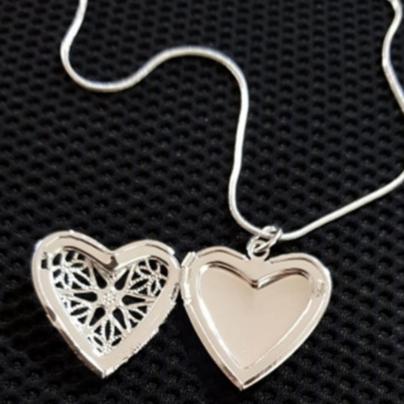 NWOT 2 Snake Sterling Silver Chains and Heart Locket Neclace - Picture 8 of 11